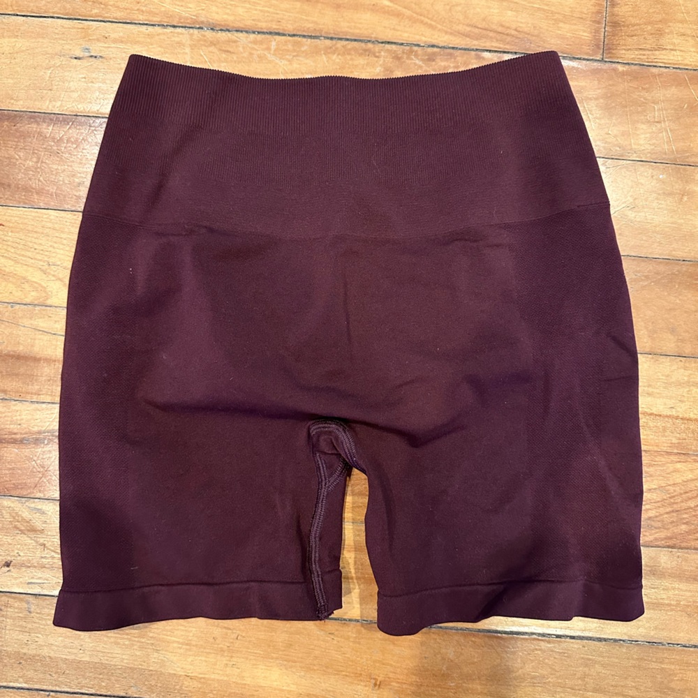 Alphalete Women's Athletic Shorts - Burgundy
